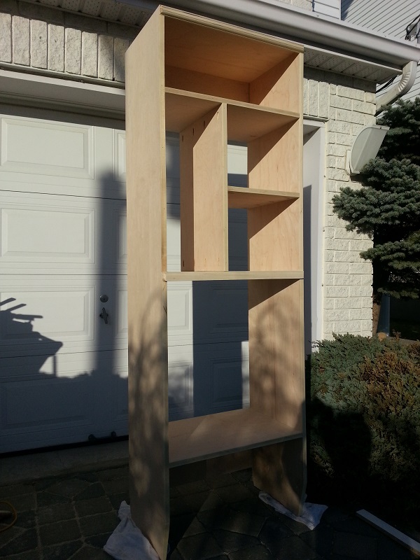 Middle closet cabinet